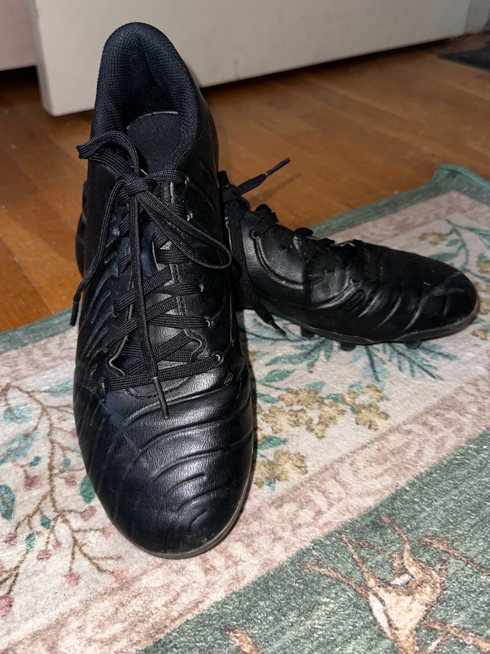 Nike Tiempo  Lace-Up Athletic Cleats in box